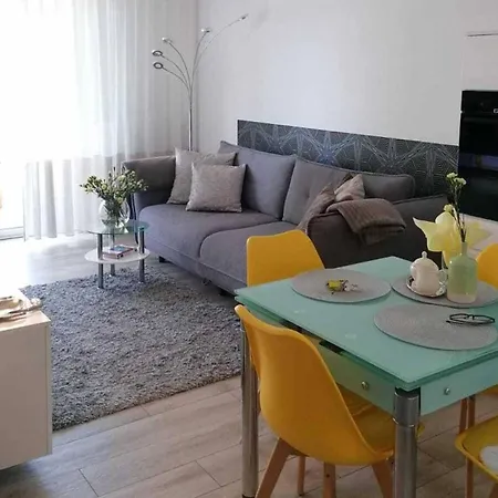 Apartman Near Baltic Sea With Balcony View *